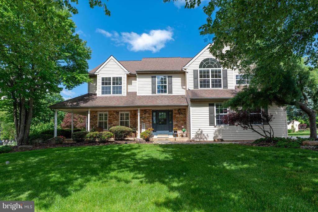 53 GREEN BRIAR DRIVE