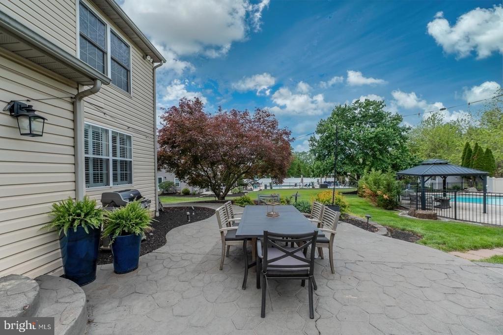 53 GREEN BRIAR DRIVE