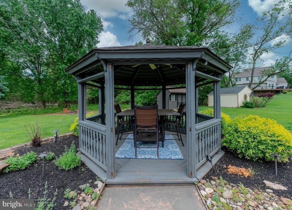 53 GREEN BRIAR DRIVE