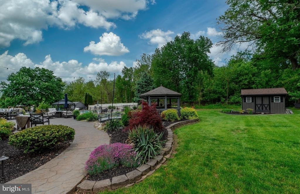 53 GREEN BRIAR DRIVE
