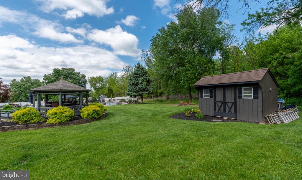 53 GREEN BRIAR DRIVE