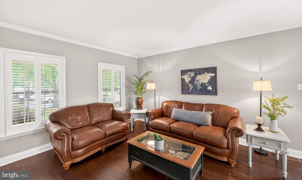53 GREEN BRIAR DRIVE