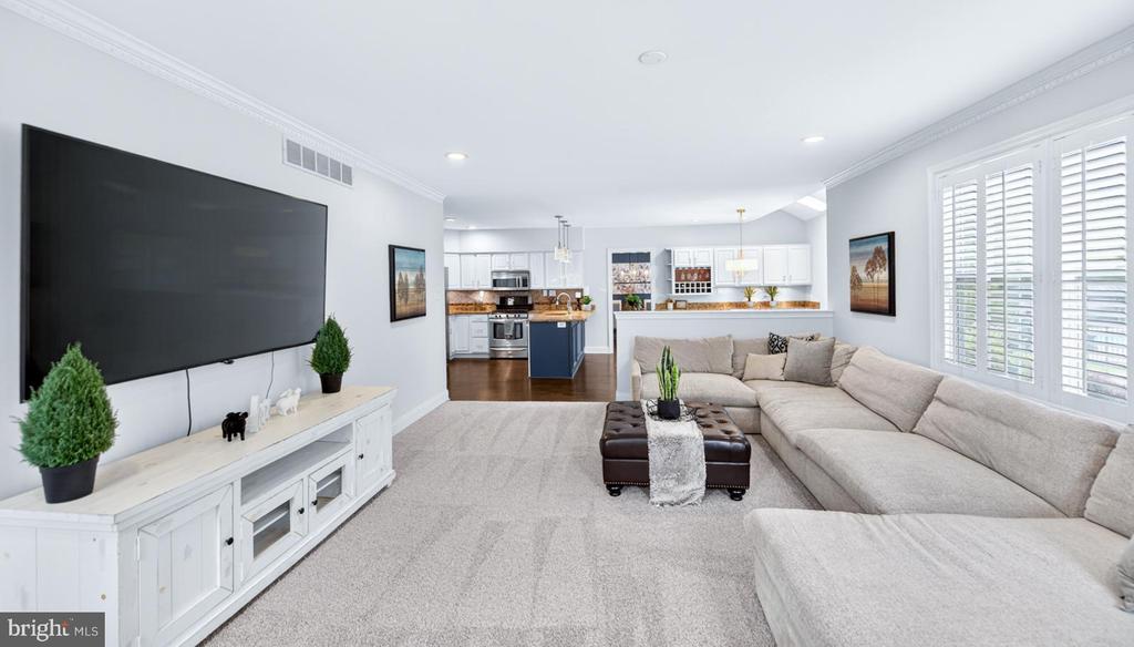53 GREEN BRIAR DRIVE