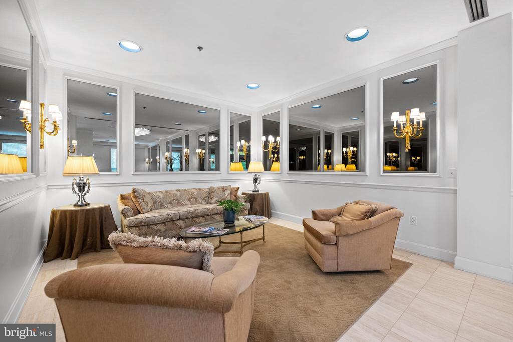 100 GRAYS LANE Unit: 506