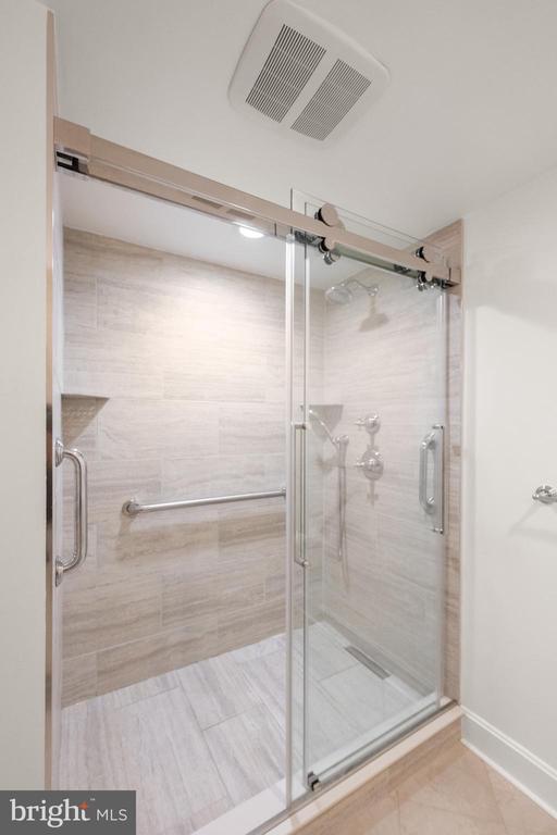 100 GRAYS LANE Unit: 506