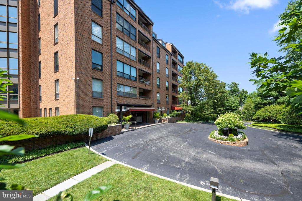100 GRAYS LANE Unit: 506