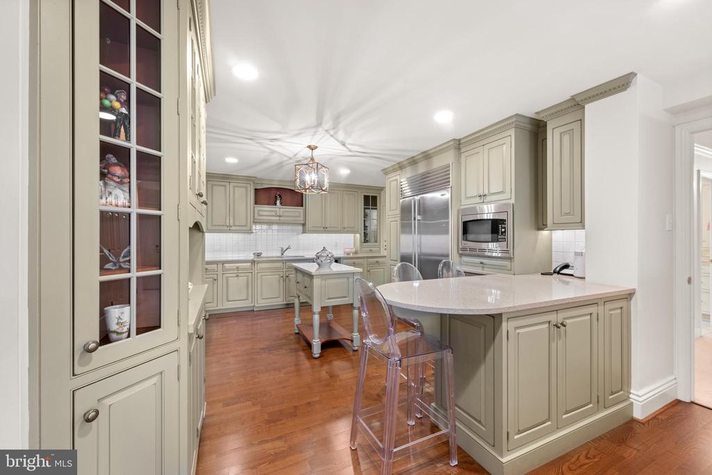 100 GRAYS LANE Unit: 506