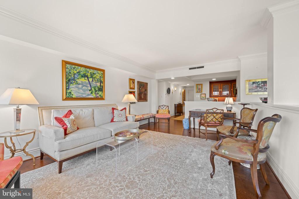100 GRAYS LANE Unit: 506