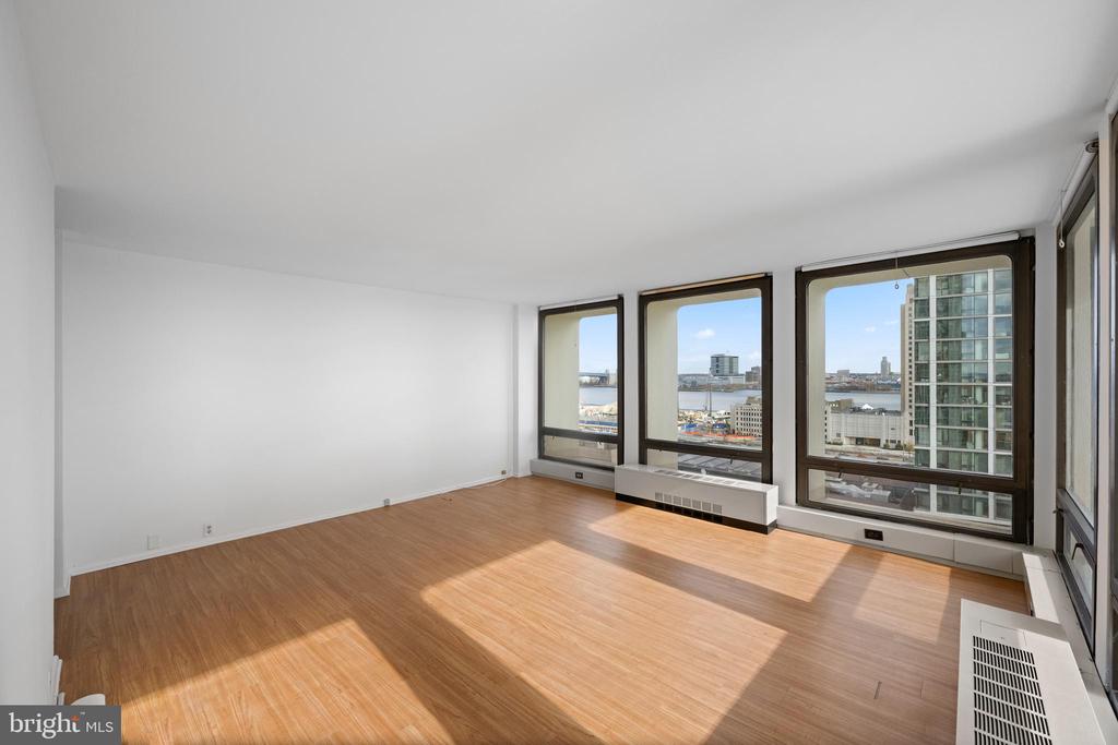 200 LOCUST STREET 10GN
