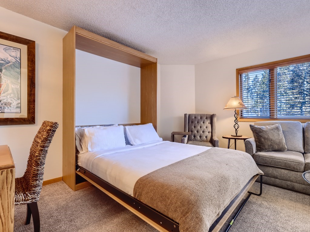 290 Broken Lance Drive Unit: B-101