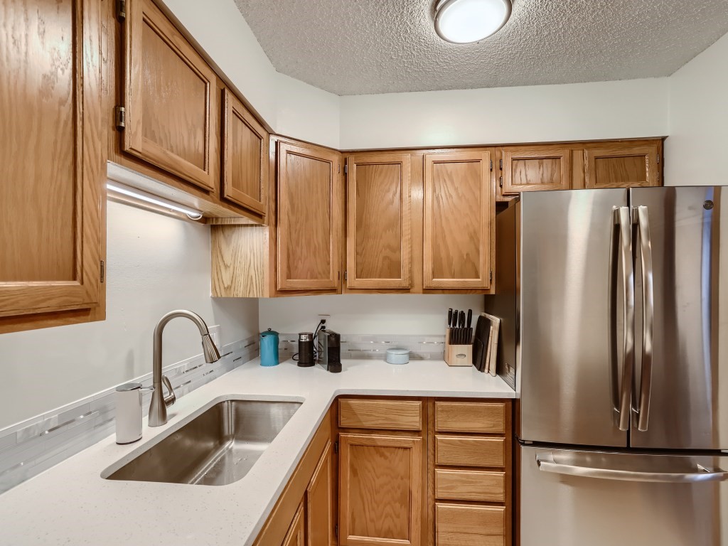 290 Broken Lance Drive Unit: B-101