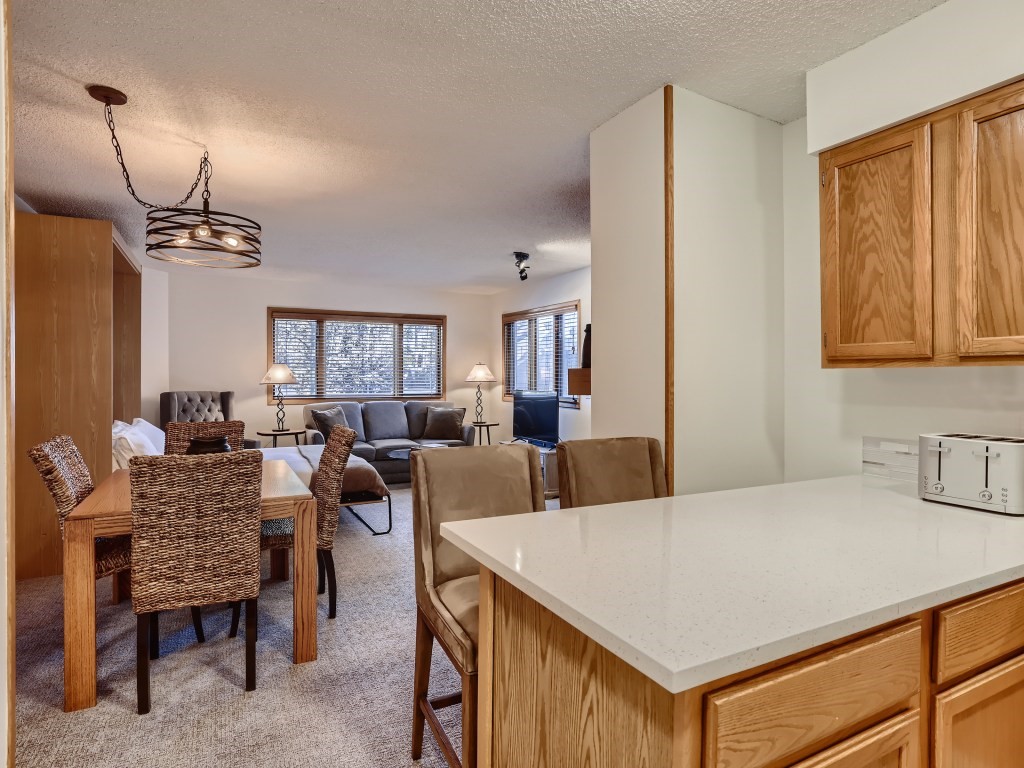 290 Broken Lance Drive Unit: B-101