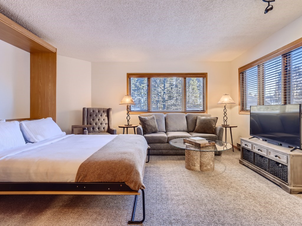 290 Broken Lance Drive Unit: B-101