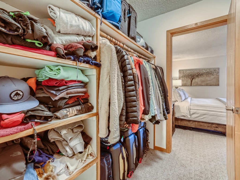 290 Broken Lance Drive Unit: B-101