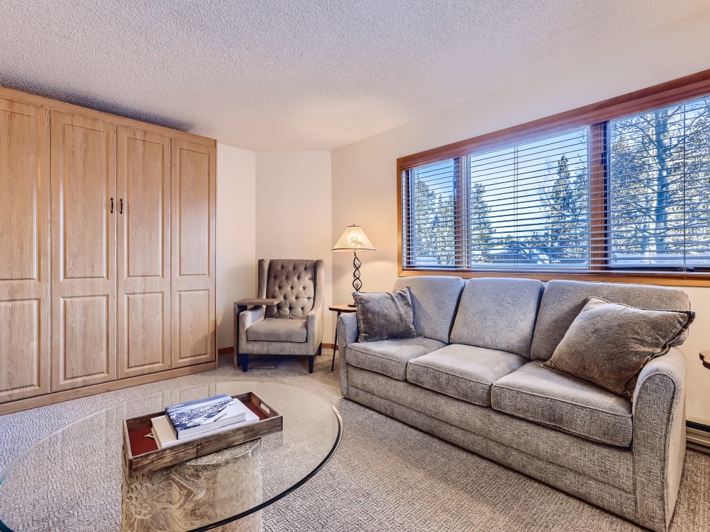 290 Broken Lance Drive Unit: B-101