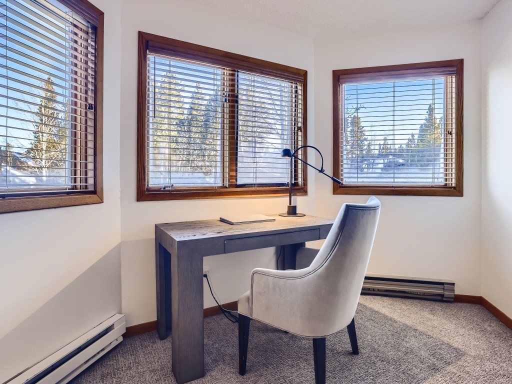 290 Broken Lance Drive Unit: B-101