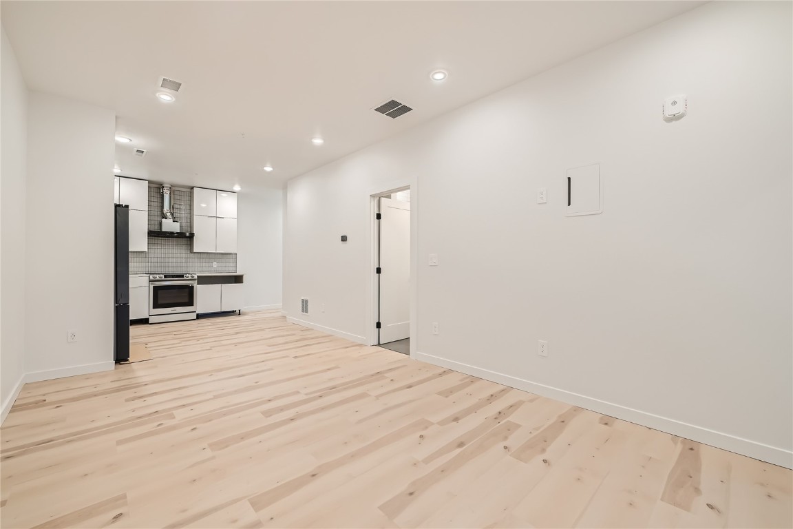 701 E ANEMONE TRL Unit: 201 - B