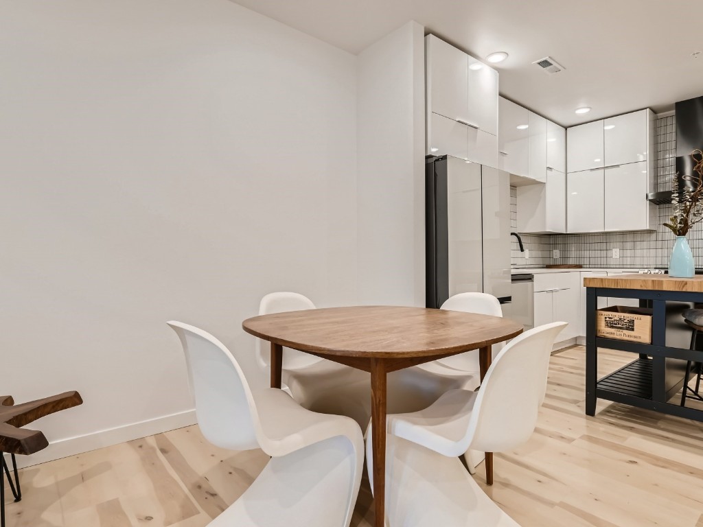 701 E ANEMONE TRL Unit: 201 - B