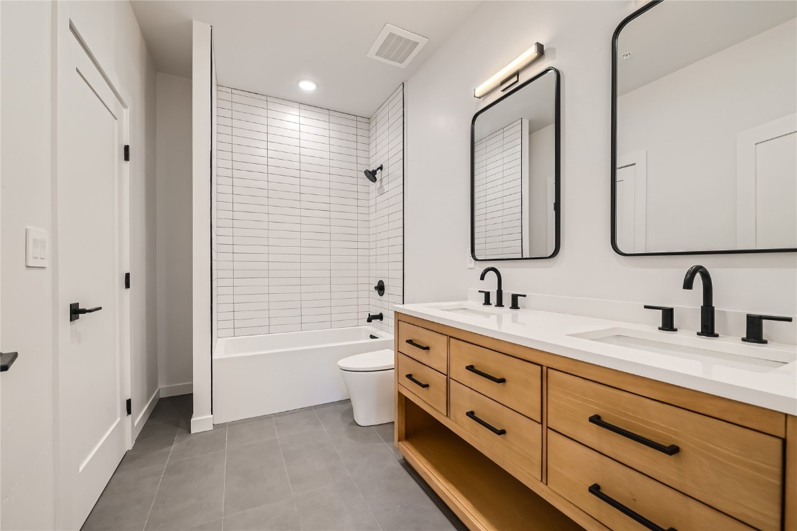 701 E ANEMONE TRL Unit: 201 - B