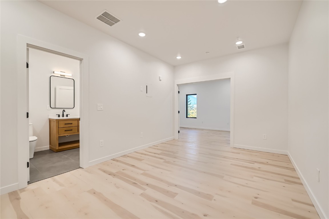 701 E ANEMONE TRL Unit: 201 - B