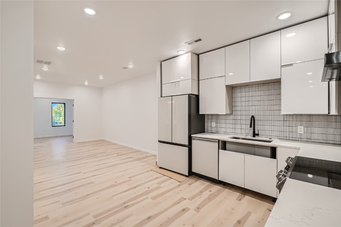 701 E ANEMONE TRL Unit: 201 - B