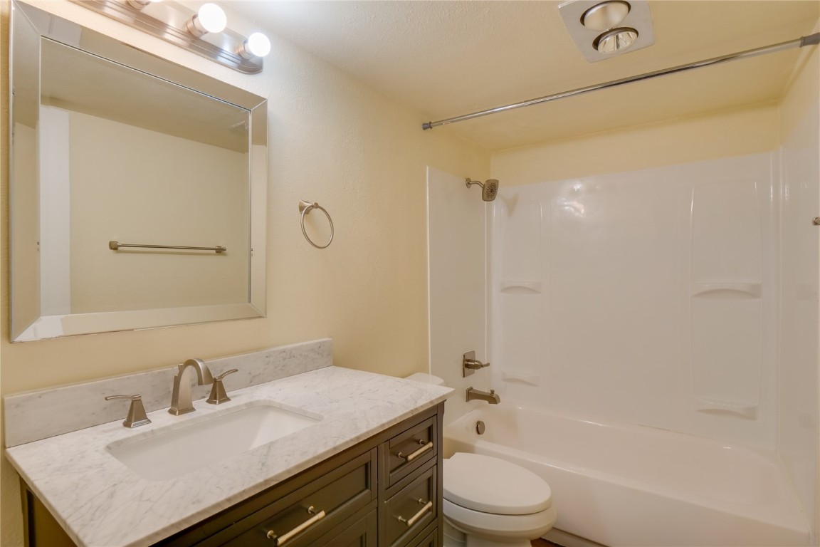 311 S High Street Unit: 111