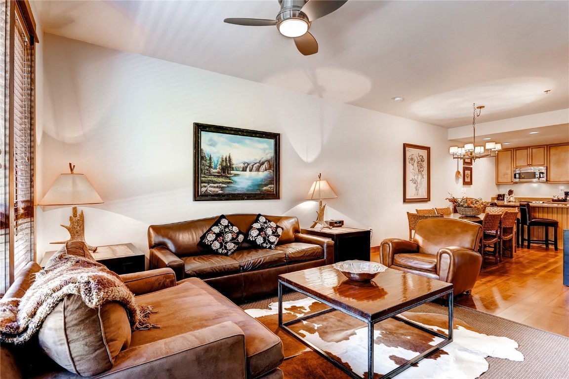 42 Snowfalke Drive Unit: 512