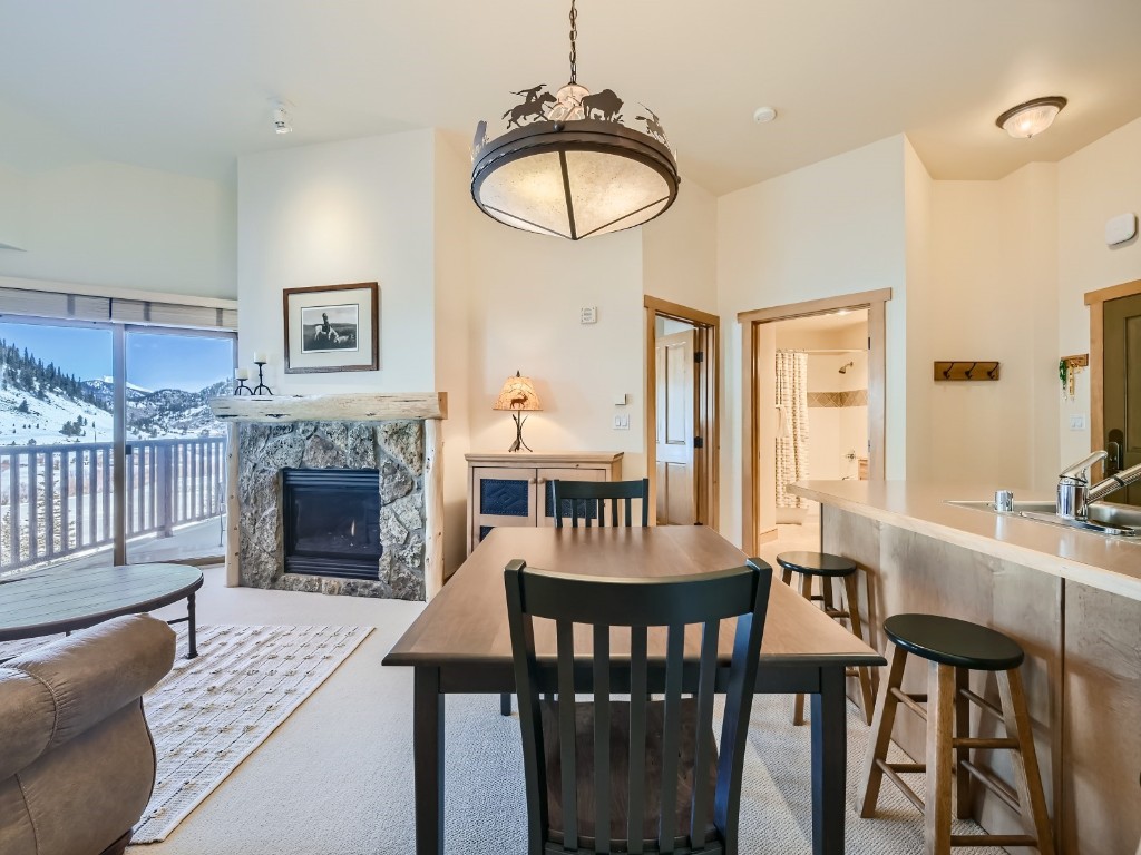 105 Wheeler Circle Unit: 413