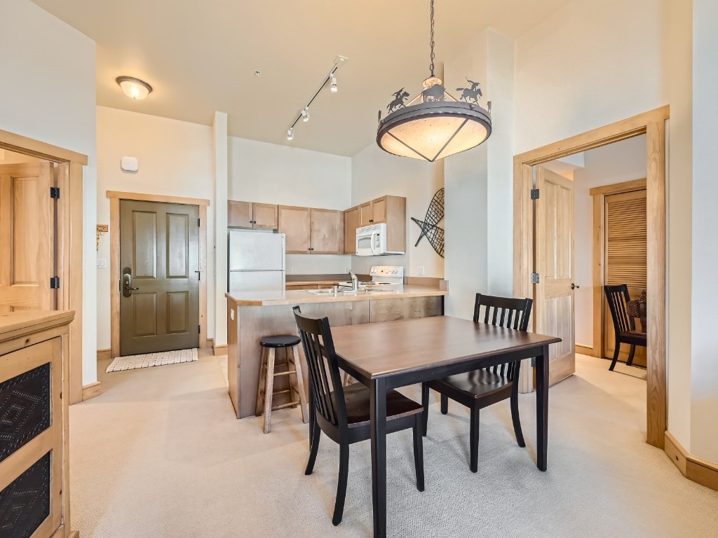 105 Wheeler Circle Unit: 413