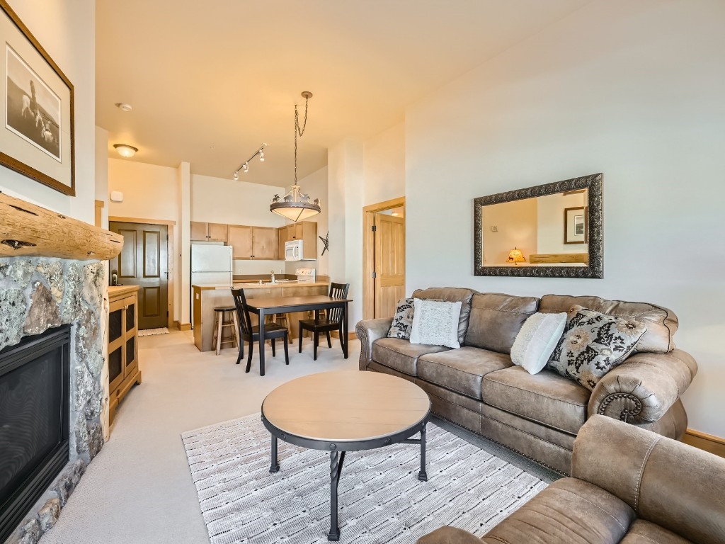 105 Wheeler Circle Unit: 413