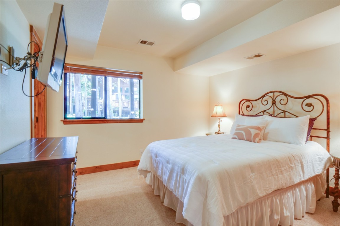 203 VILLAGE POINT Drive Unit: 203