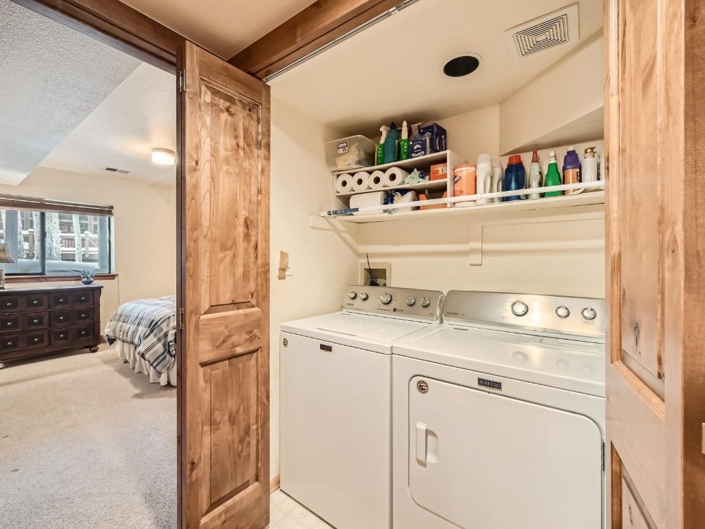 203 VILLAGE POINT Drive Unit: 203