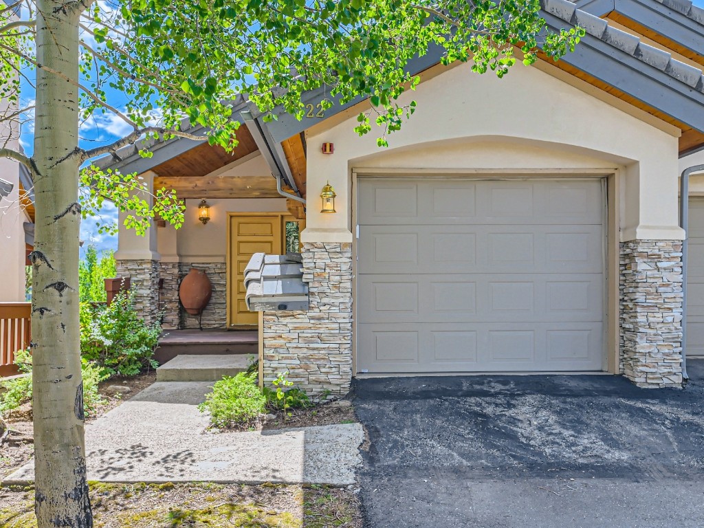 22 Charter Ridge COURT 9