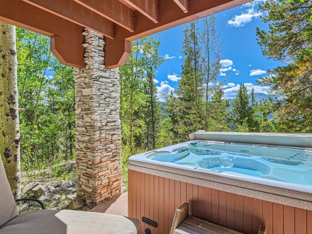 22 Charter Ridge COURT 9