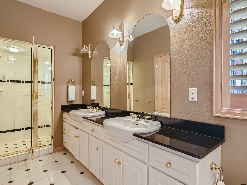 22 Charter Ridge COURT 9