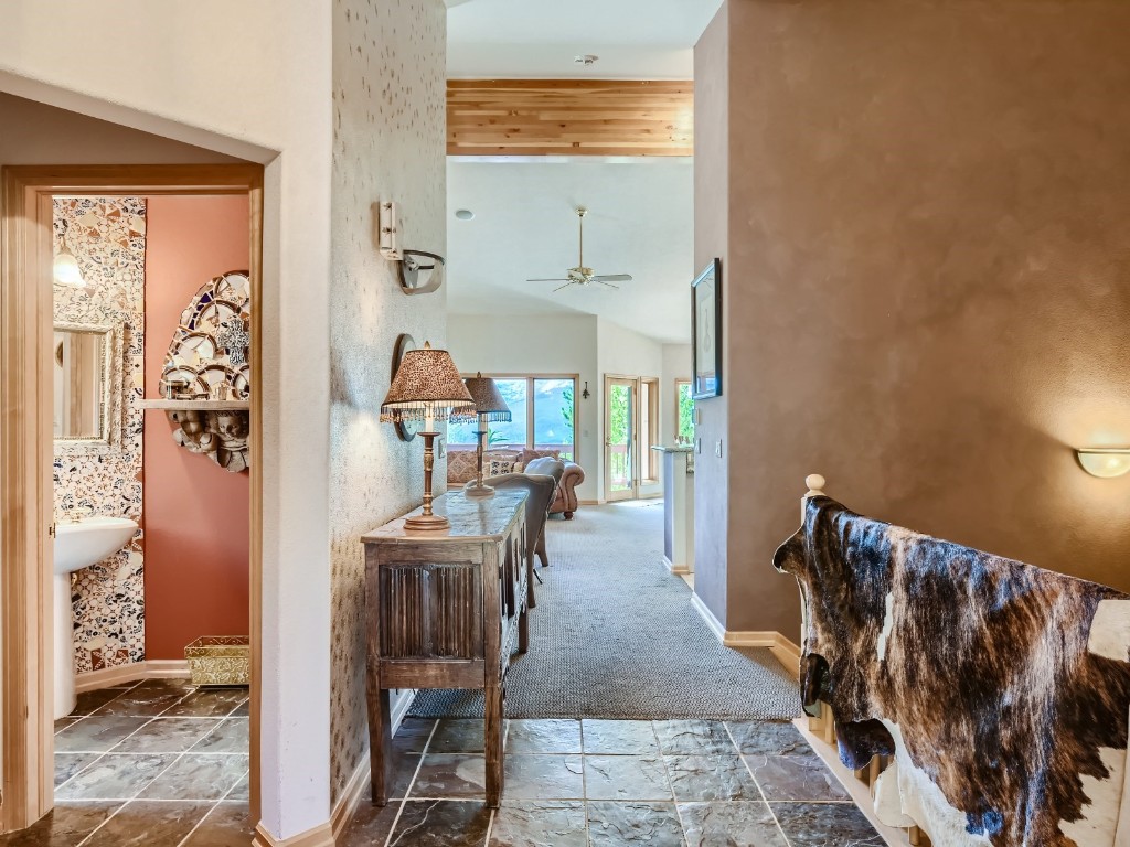 22 Charter Ridge COURT 9