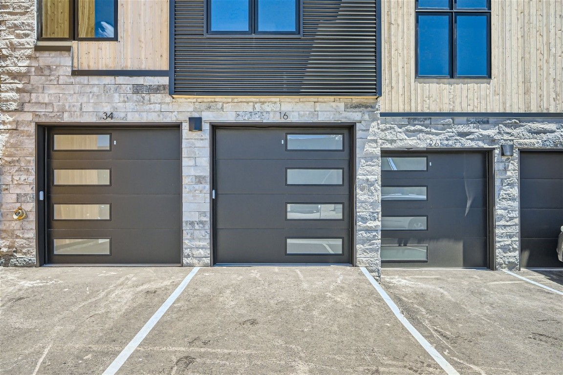 740 BLUE RIVER PKWY C16