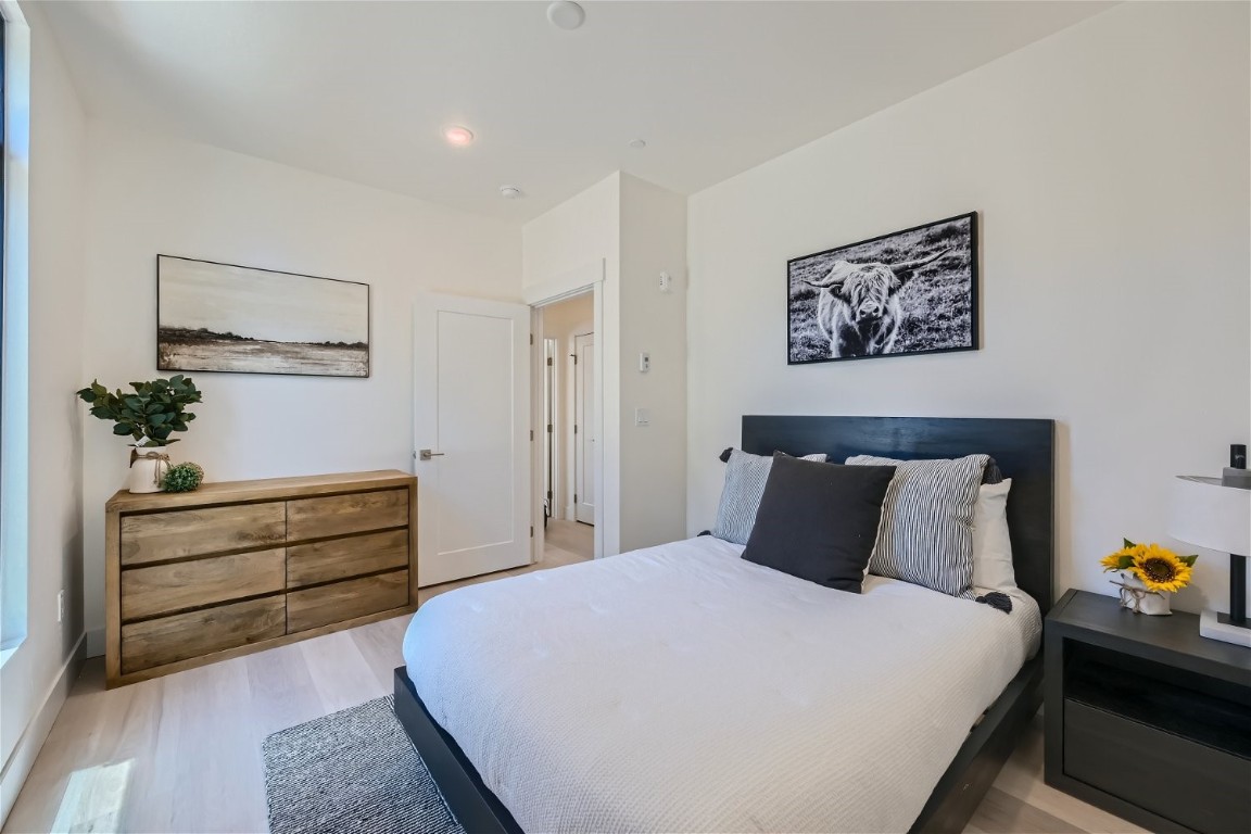 740 BLUE RIVER PKWY C16