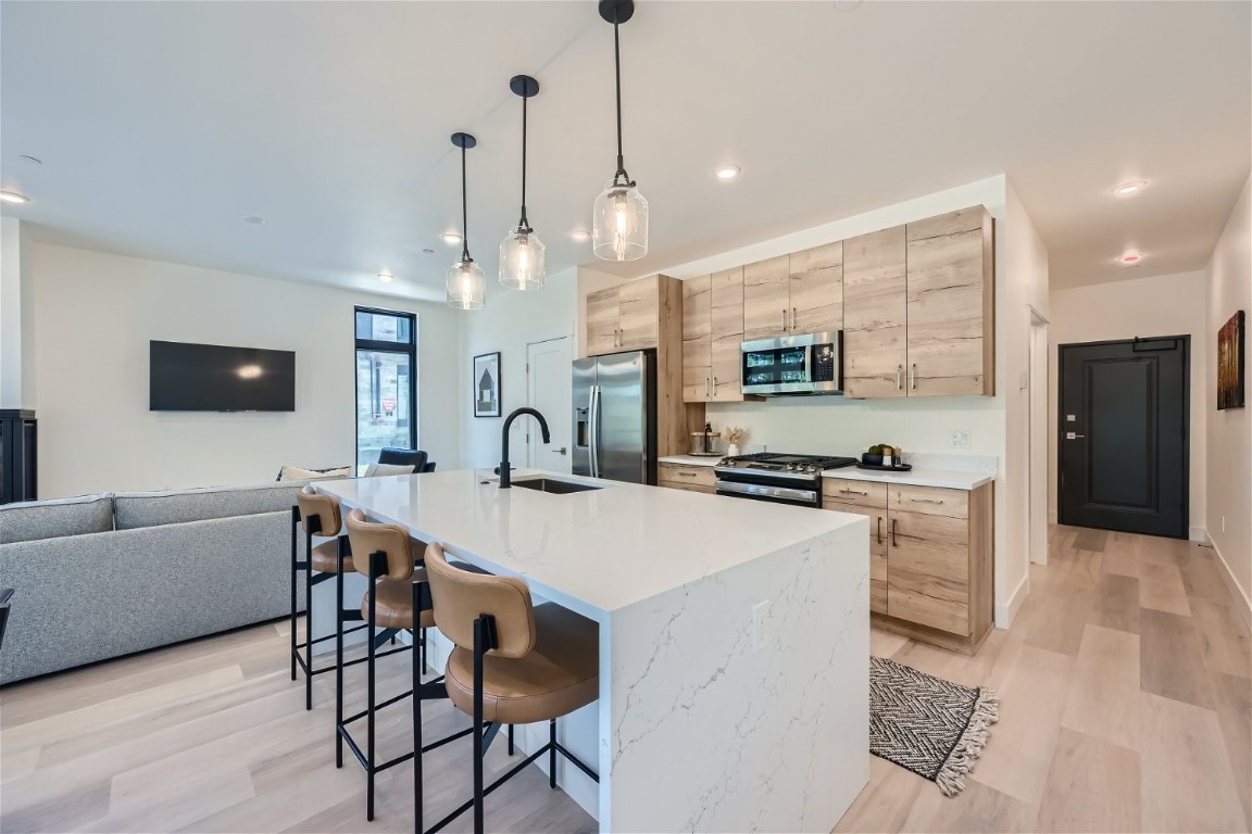 740 BLUE RIVER PKWY C16