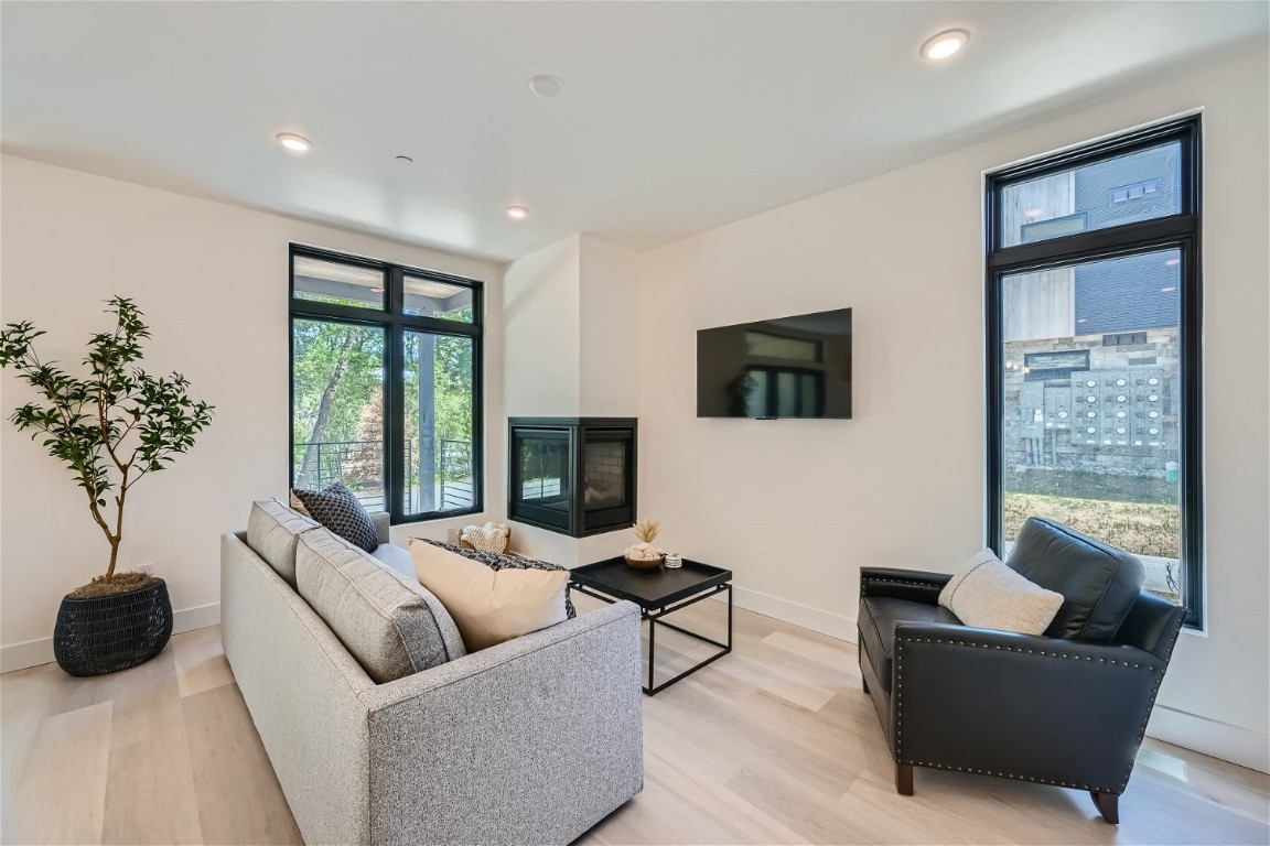 740 BLUE RIVER PKWY C16