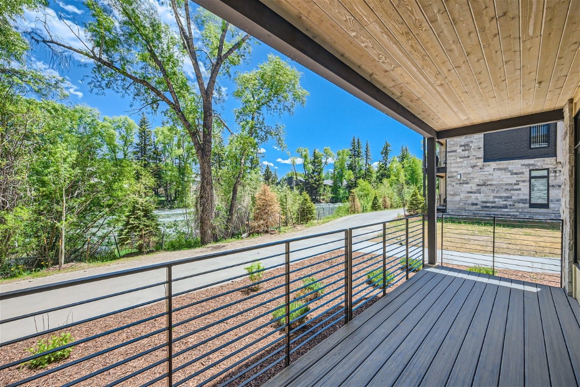 740 BLUE RIVER PKWY C16