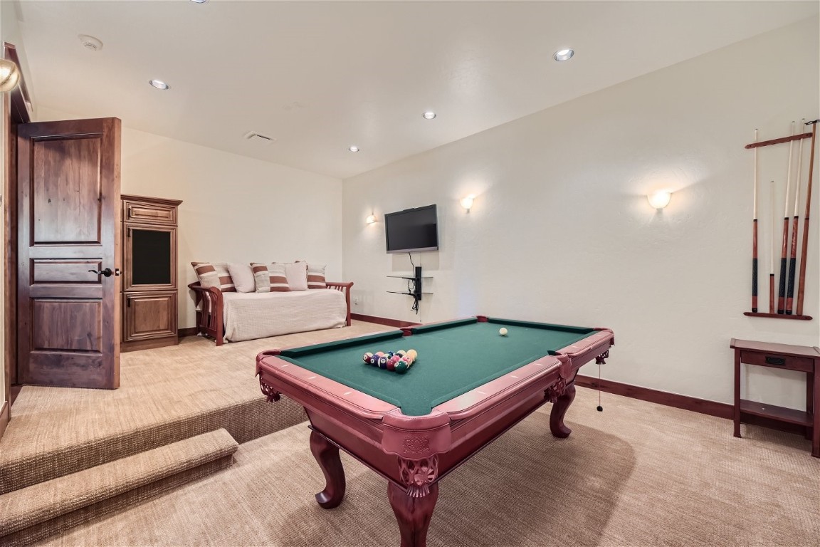 2308 Highlands DRIVE