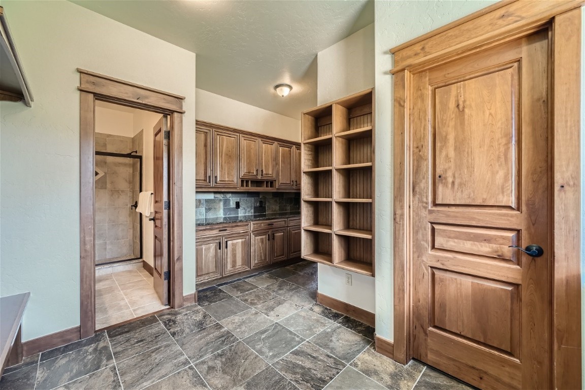 2308 Highlands DRIVE