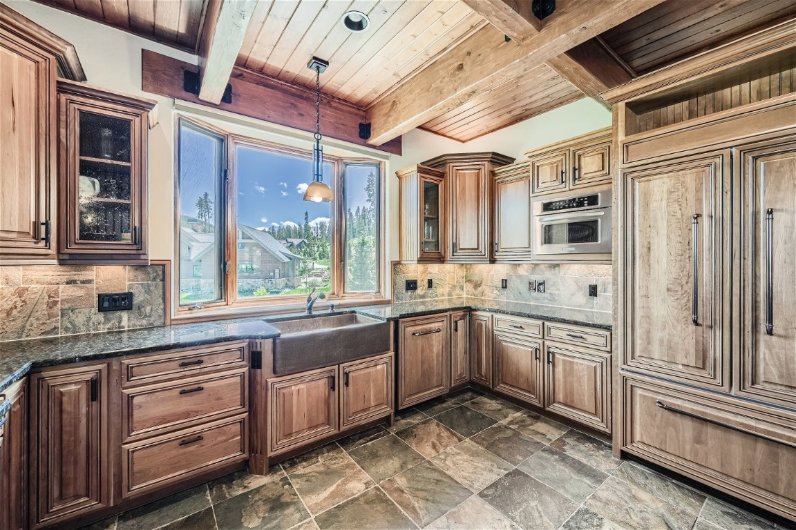 2308 Highlands DRIVE