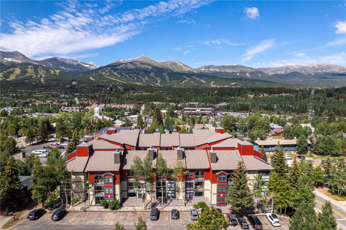 107 N Harris STREET 202