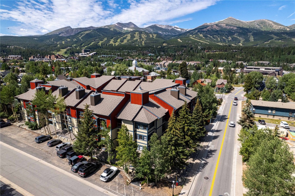 107 N Harris STREET 202