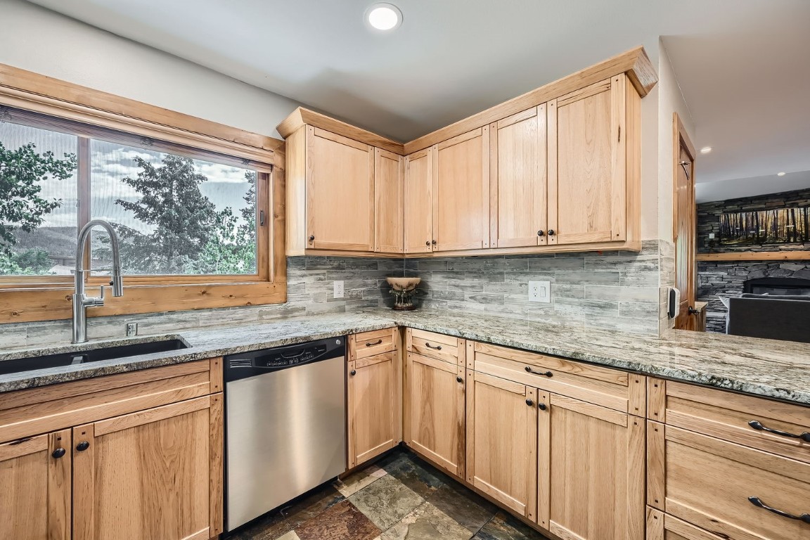 465 Four O Clock ROAD 126