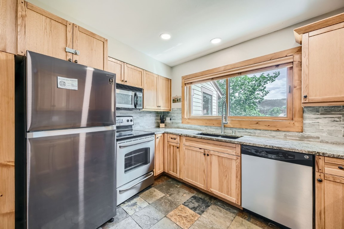 465 Four O Clock ROAD 126