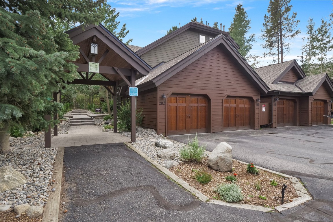 205 Village Point DRIVE 205