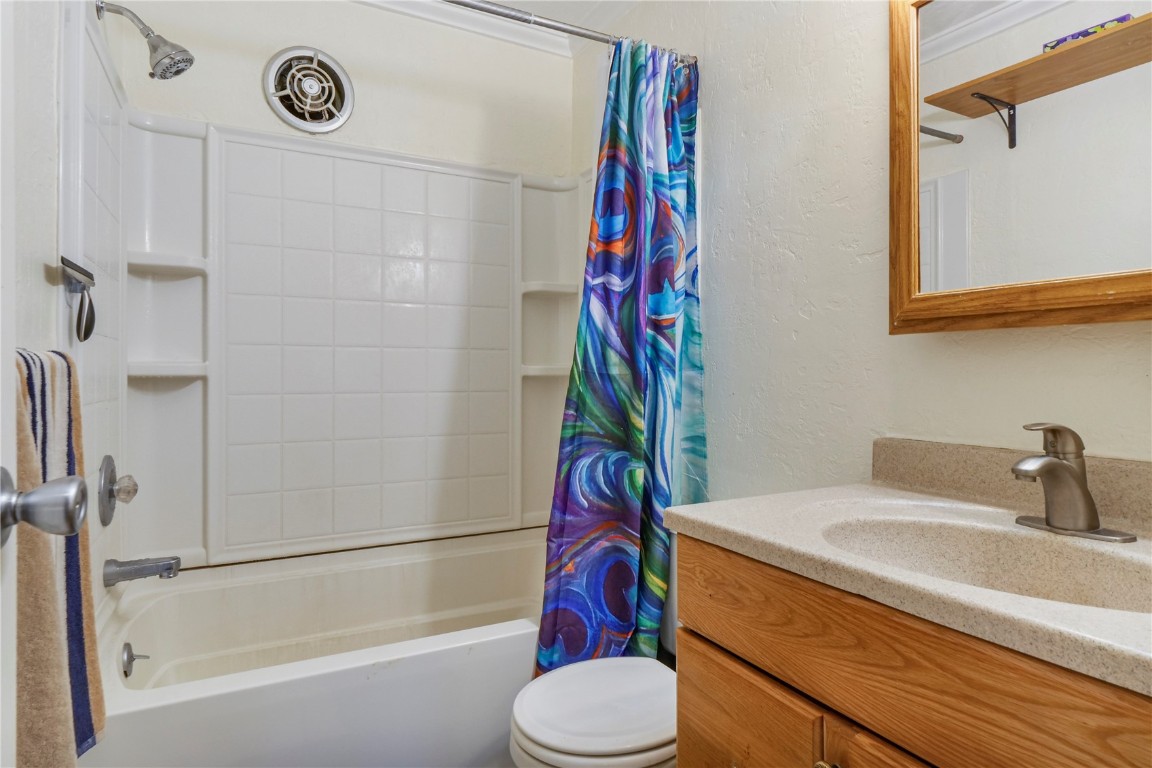 301 N French STREET 307